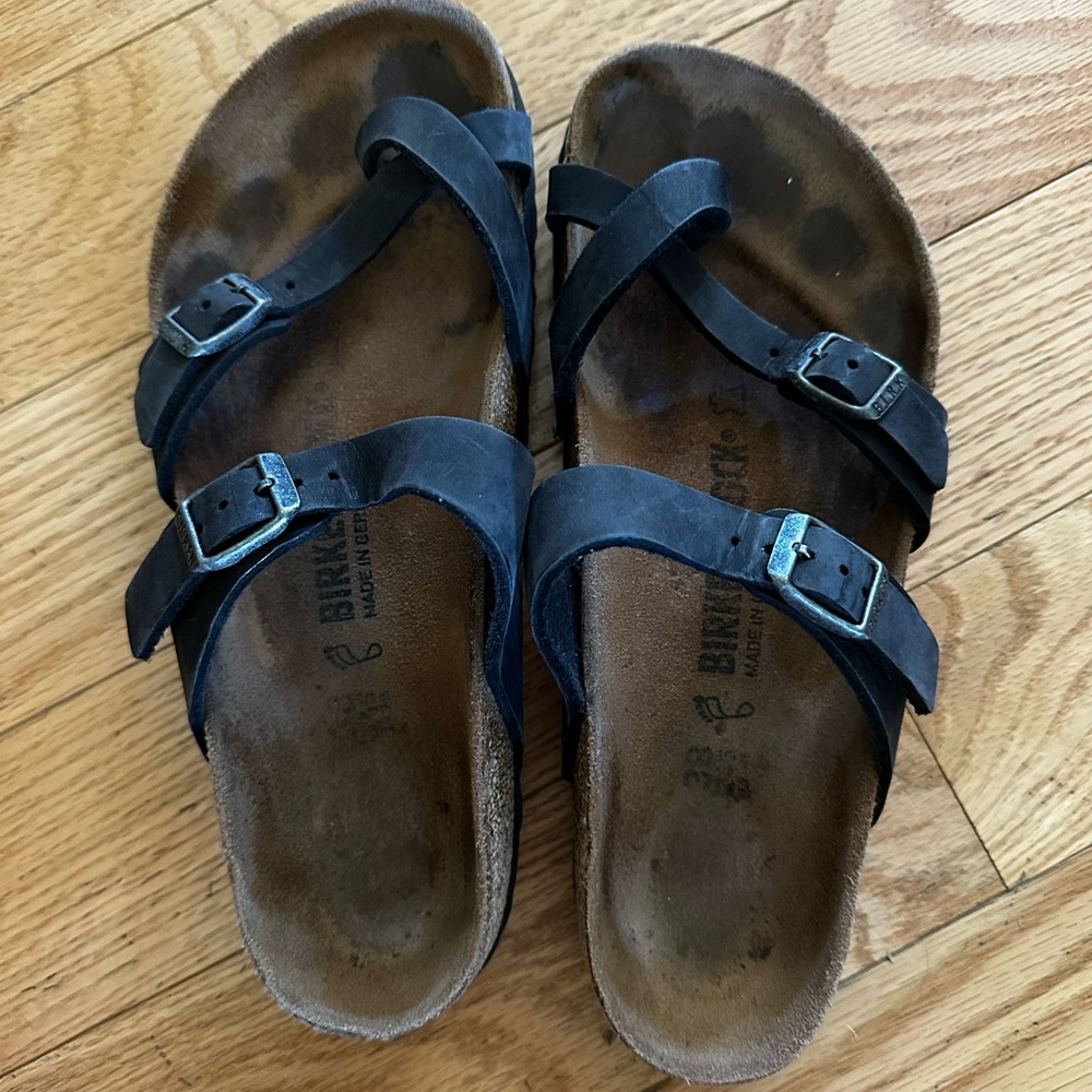Birkenstock Mayari black/ Brown Footbed Sandals women’s 7 men’s 5